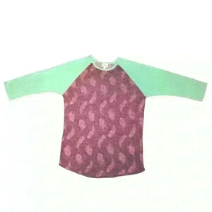 LulaRoe Randy Raglan Tee Purple and Green Feather Pattern Large